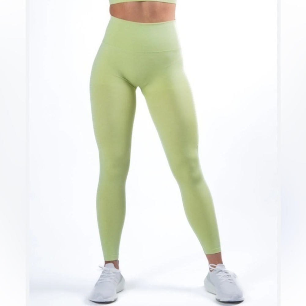 Alphalete Highrise Light Green Leggings